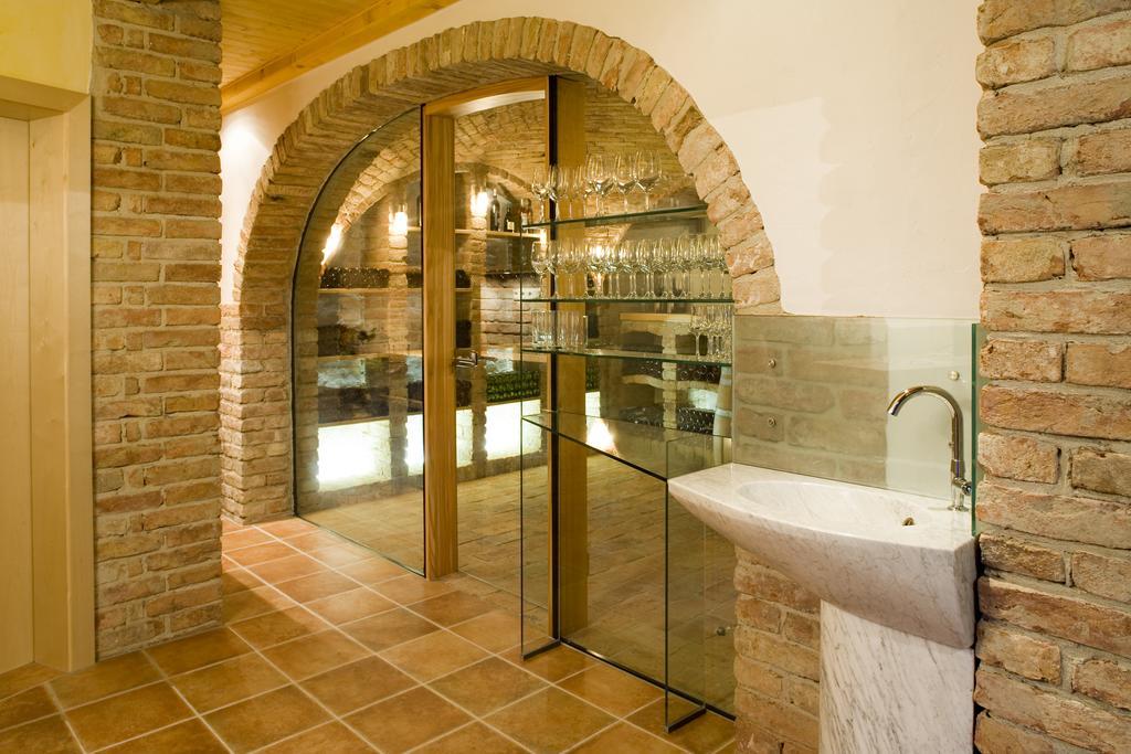 Weingut Schwarzl Bed & Breakfast ราทช์ อัน ดาร์ ไวน์ชตรัดเซอ ภายนอก รูปภาพ